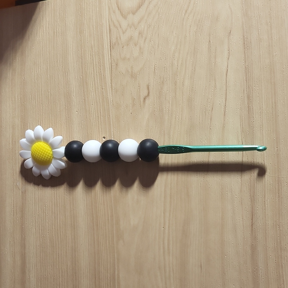 Beaded crochet hook